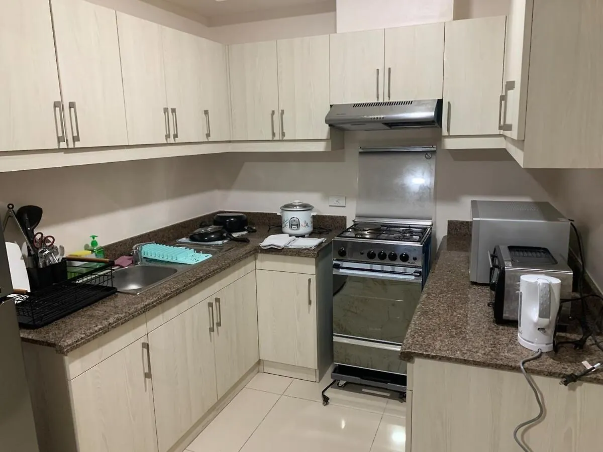 Lovely 3 Bedroom Condo Unit With Free Parking Space Manila 0*,