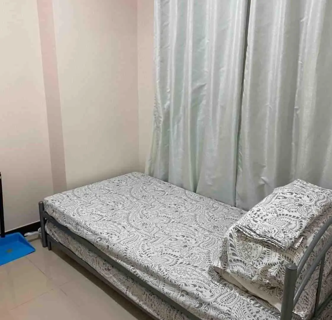 Apartment Lovely 3 Bedroom Condo Unit With Free Parking Space Manila
