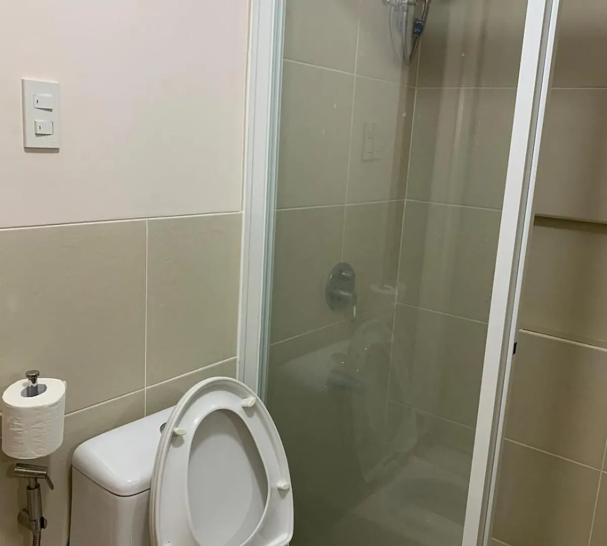 Lovely 3 Bedroom Condo Unit With Free Parking Space Manila Apartment