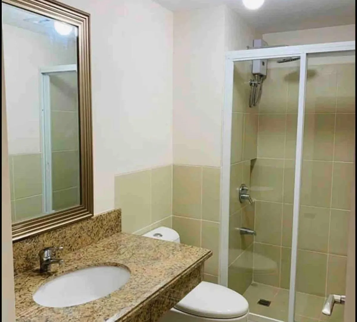 Lovely 3 Bedroom Condo Unit With Free Parking Space Manila 0*,  Philippines