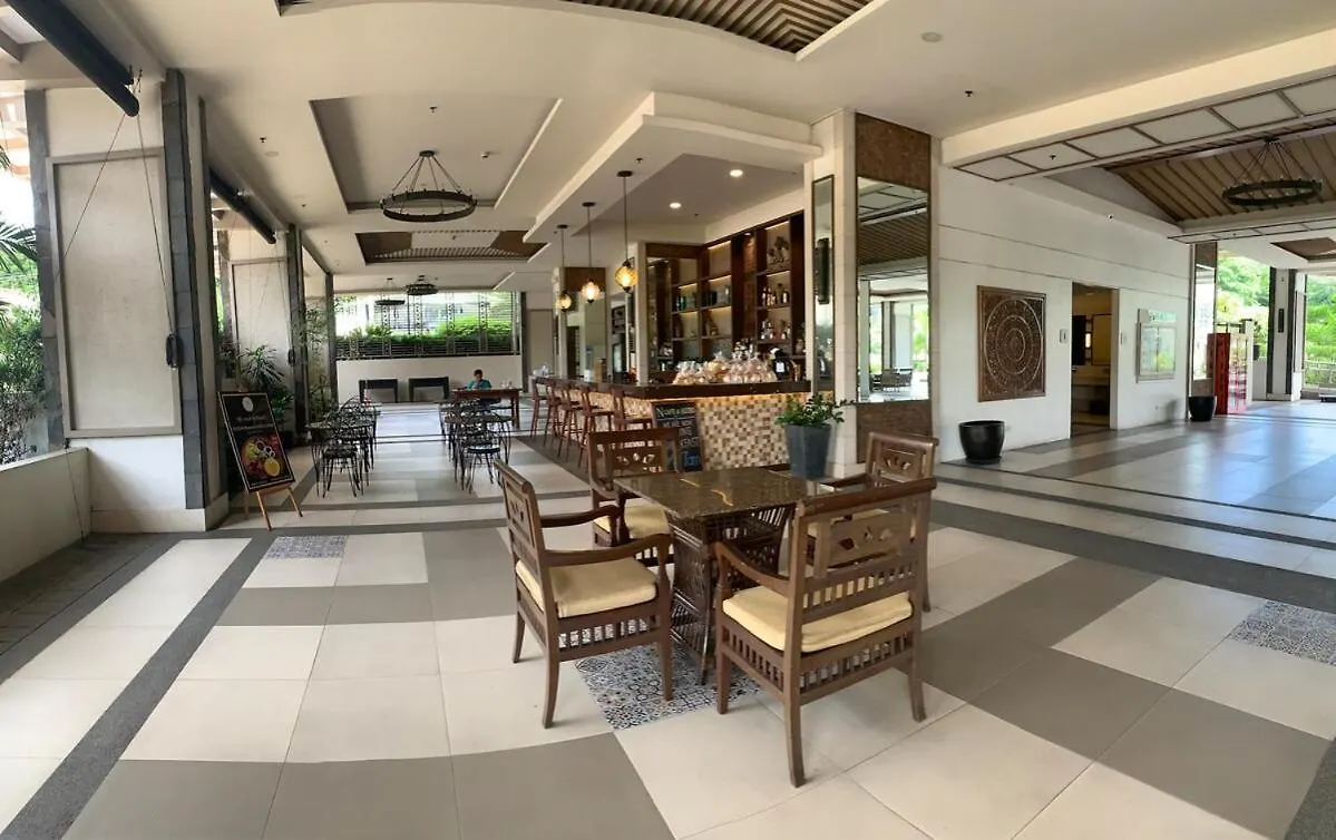 Lovely 3 Bedroom Condo Unit With Free Parking Space Manille 0*,