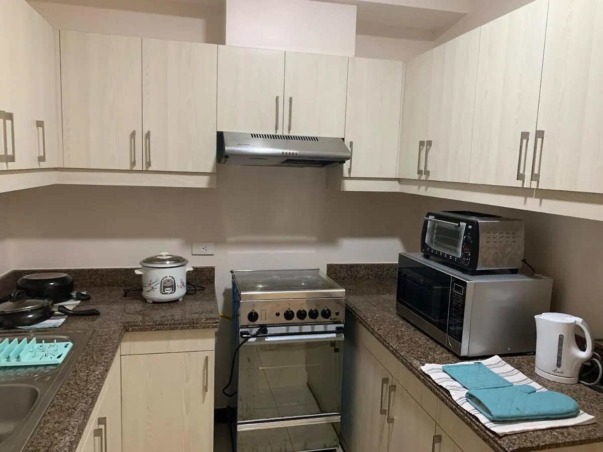 Appartement Lovely 3 Bedroom Condo Unit With Free Parking Space Manille